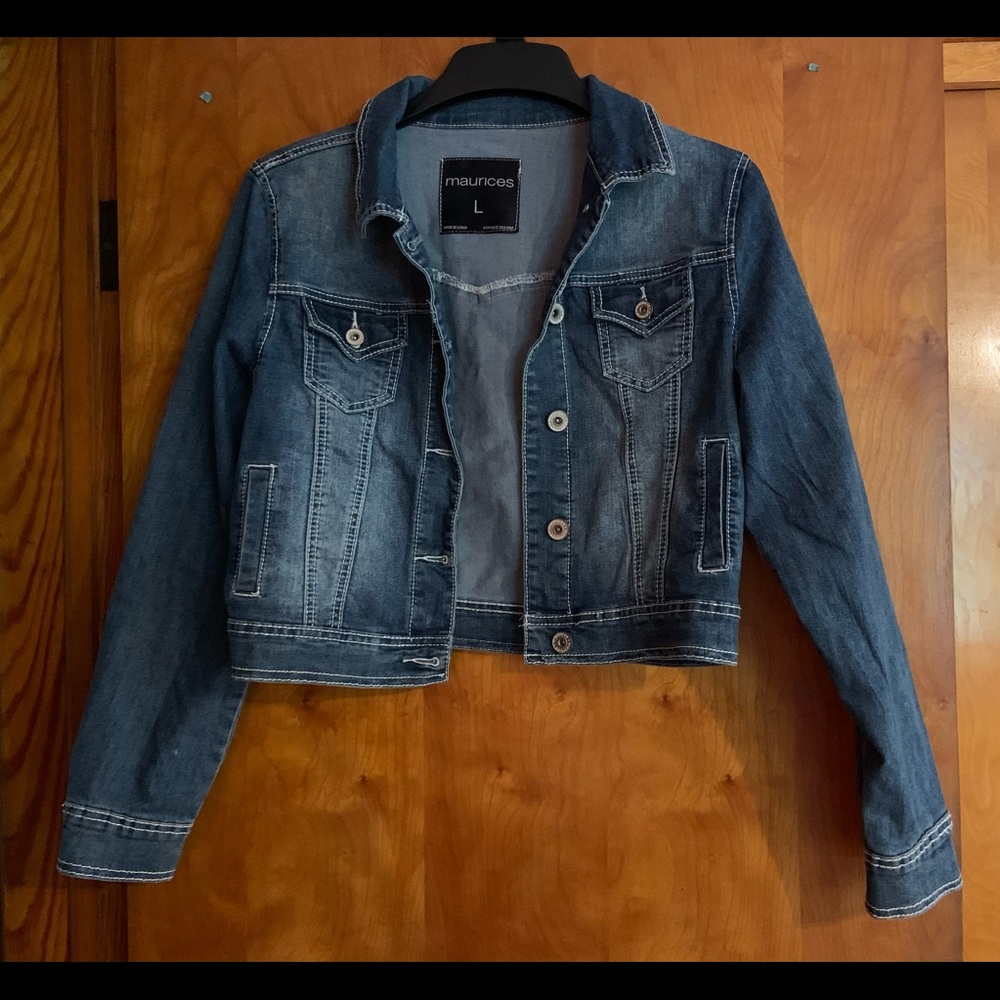 Size large Maurice’s Jean jacket
